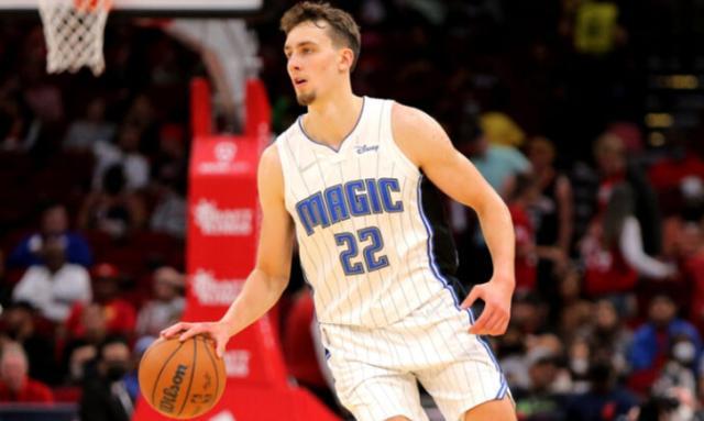 了与詹姆斯 了与詹姆斯